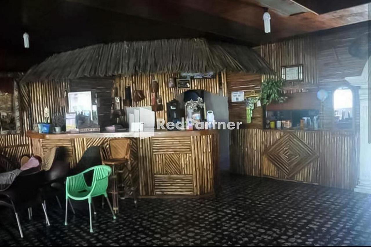 Bernard Guest House & Resto Redpartner Ambarita Zewnętrze zdjęcie
